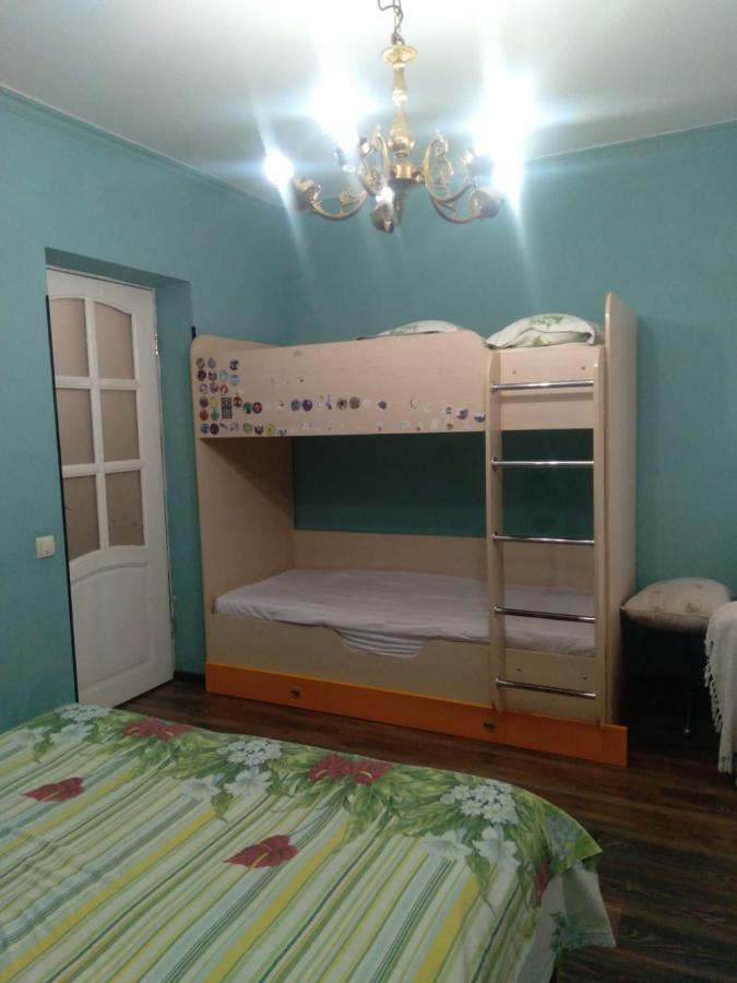 Apartment On Dzhonua Street Sohum Dış mekan fotoğraf