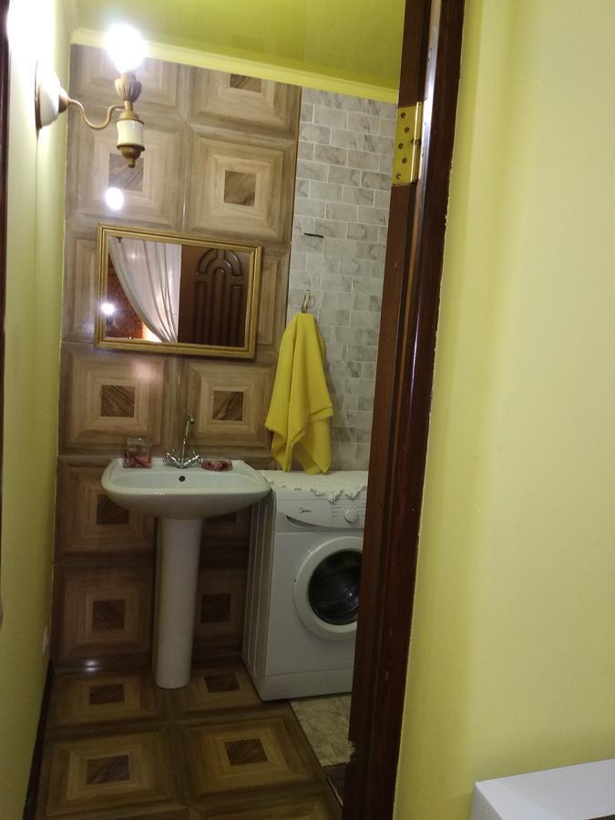 Apartment On Dzhonua Street Sohum Dış mekan fotoğraf