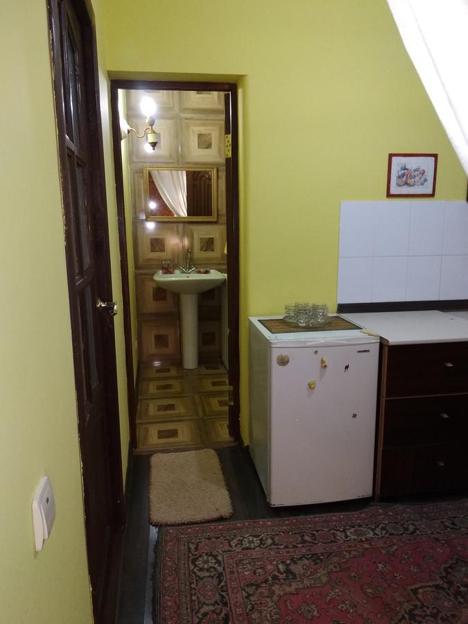 Apartment On Dzhonua Street Sohum Dış mekan fotoğraf