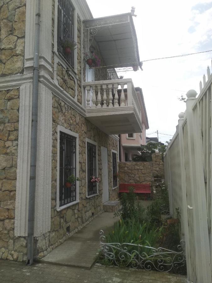 Apartment On Dzhonua Street Sohum Dış mekan fotoğraf